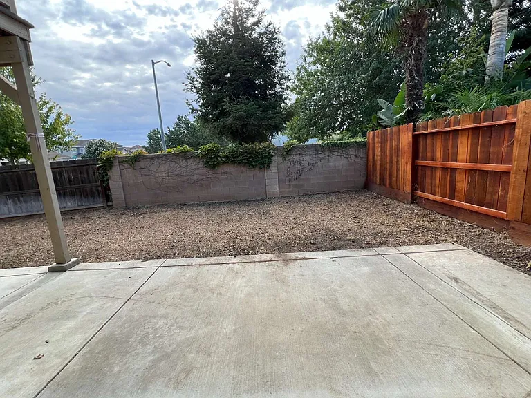3892 Colma Ave — Photo 26