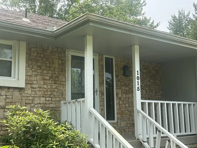 NE Cedar St — Photo 2