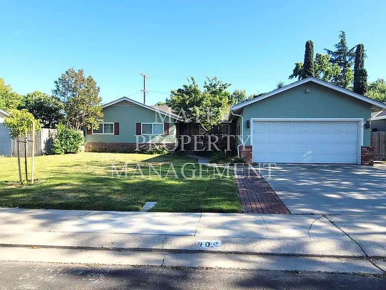 409 Birchwood Ct — Photo 1