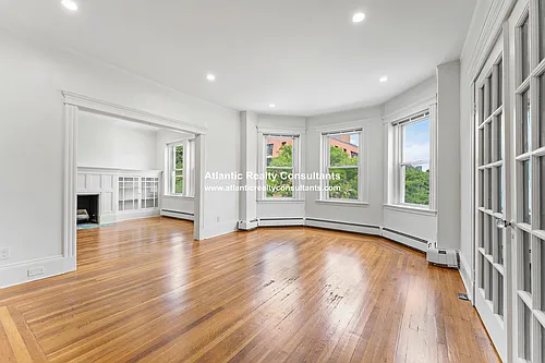 134 Pleasant St Photo 1