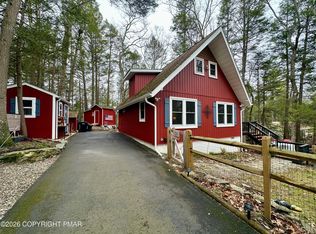 337 Clubhouse Dr, East Stroudsburg, PA 18302