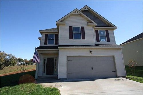 2nd image of 3336 N Henderson Way