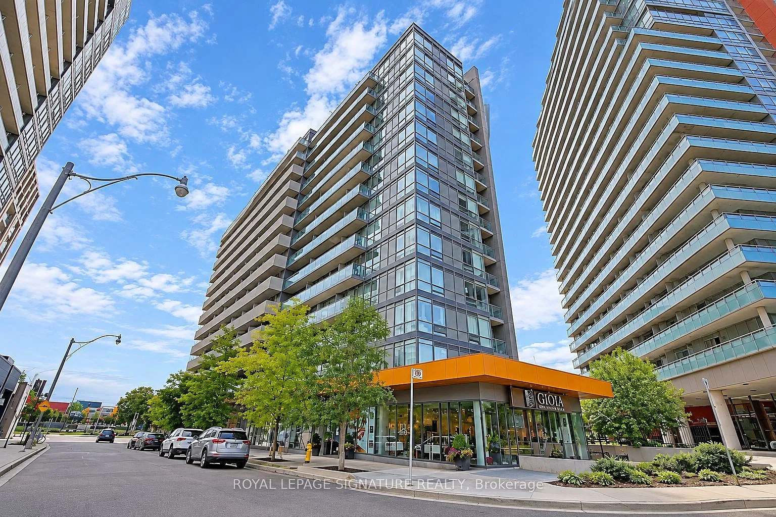 20 Joe Shuster Way — Photo 1
