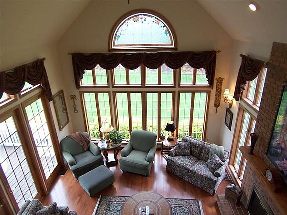 Great room-view from upper balcony
