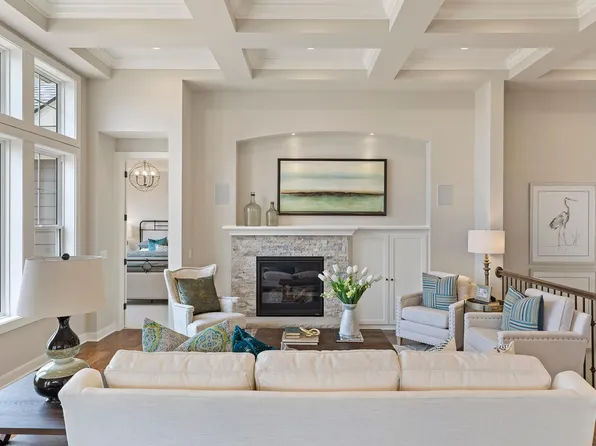 6661 Harvest Trl, Chaska, MN 55318