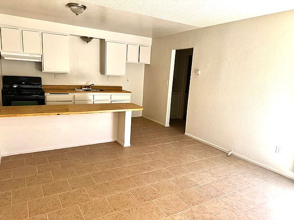 3rd image of 11665 White Ave #7