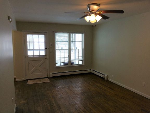 Front door/living rm