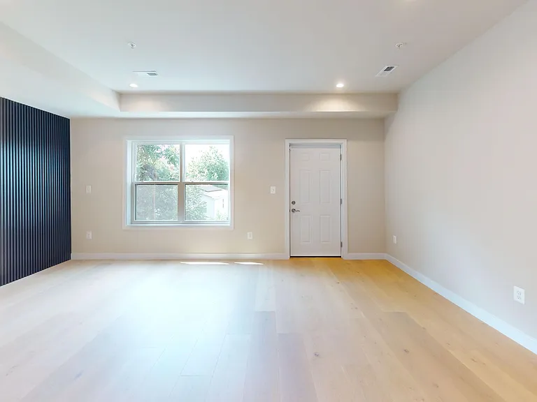 4923 1/2 A St SE #2 — Photo 6
