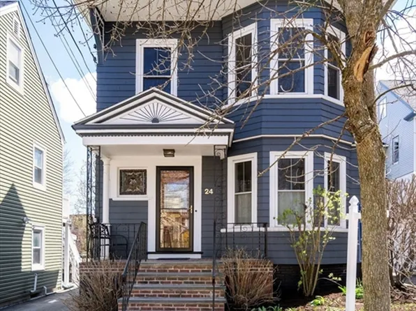 24 Greenville St, Somerville, MA 02143
