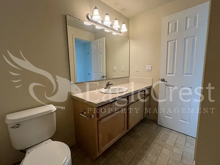 608 N Roosevelt St #608nroo-apt 205 — Photo 38