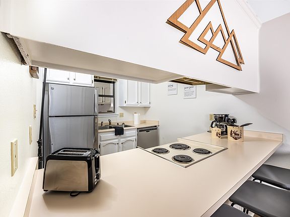 5th image of 19 Jackson Hole Rd #C-4