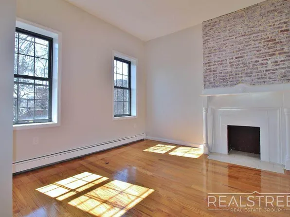 446 Hancock Street image 1 of 10