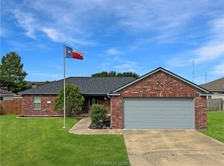 109 Mourning Dove, Navasota, TX 77868