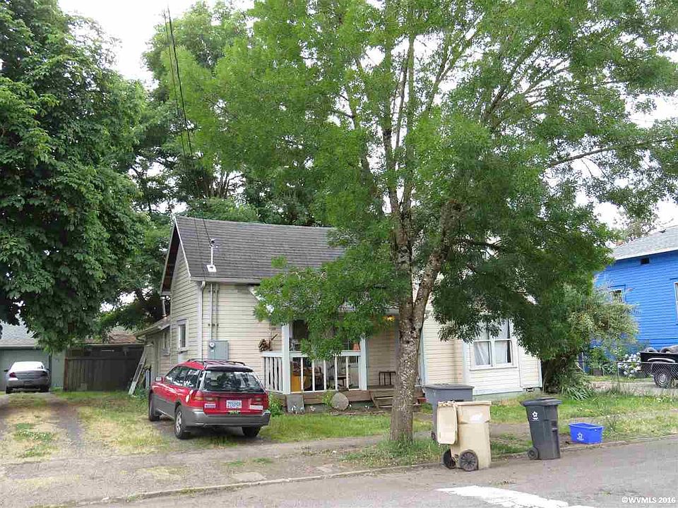 2nd image of 716 5th Ave SE
