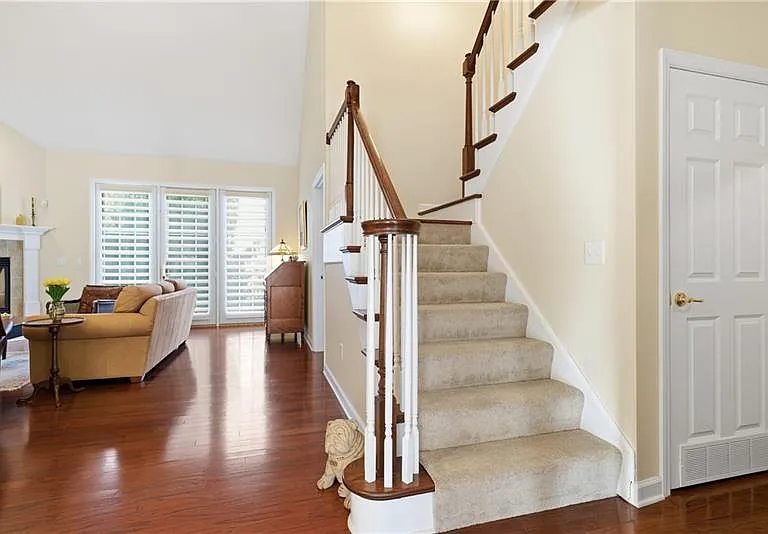 819 Strasburg Dr — Photo 20