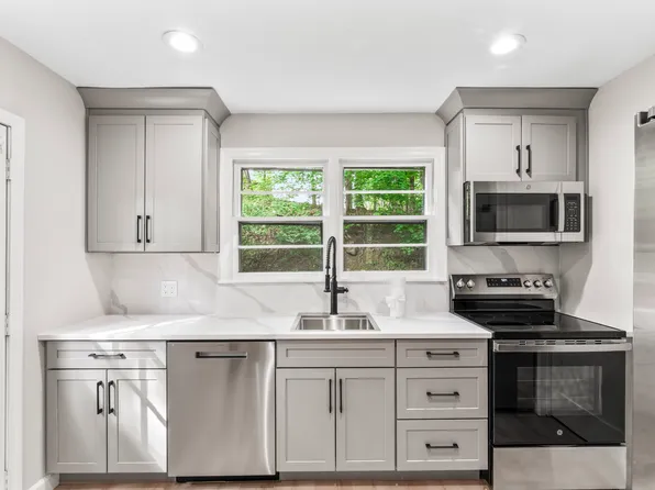 48 High St, Katonah, NY 10536