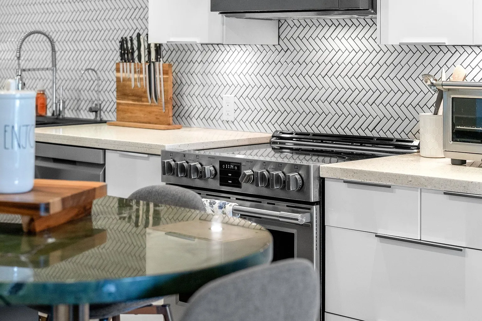 1066 W 13th Ave #203 photo 1