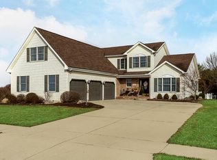 1260 Eastwood Dr, Circleville, OH 43113