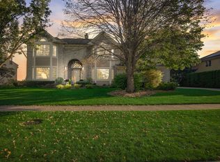 441 Foxford Dr, Buffalo Grove, IL 60089