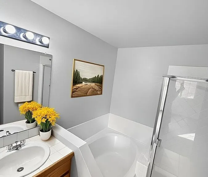 3820 Dolphin Cir — Photo 19