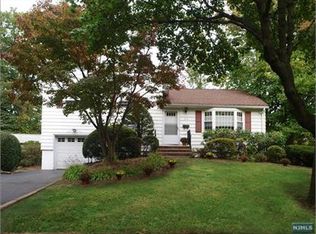 278 Homestead Rd, Paramus, NJ 07652