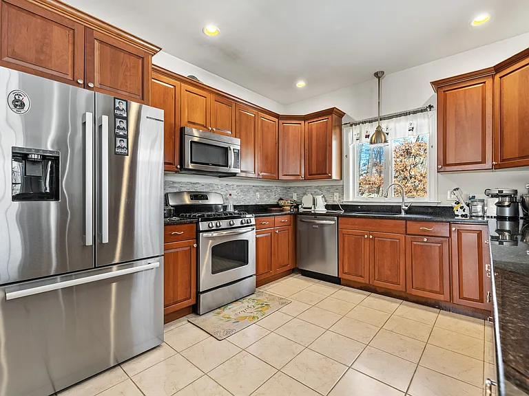 111 Sisters Cir — Photo 10