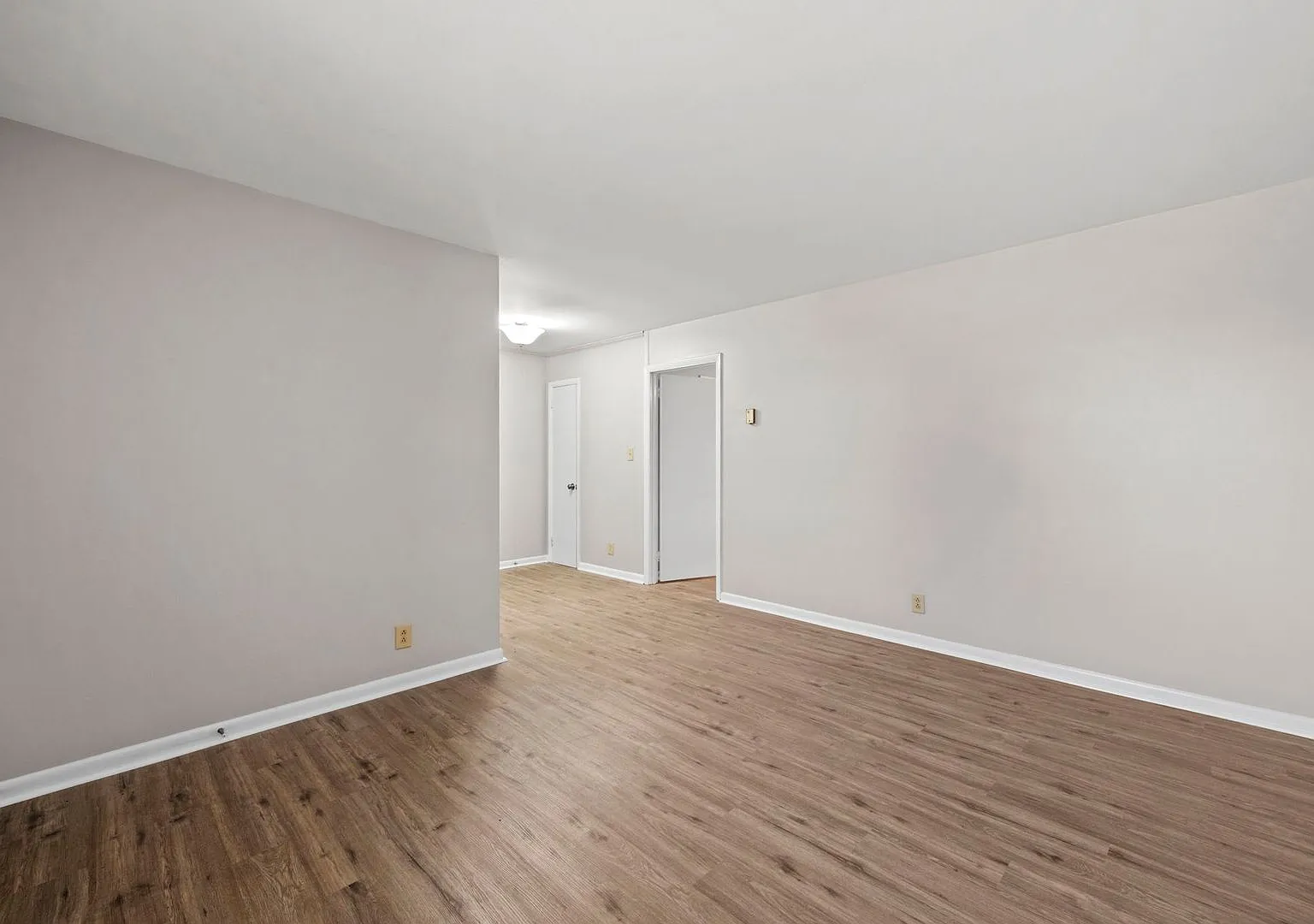 701 Power Street — Photo 3