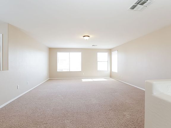 5th image of 11718 W Laurel Ln