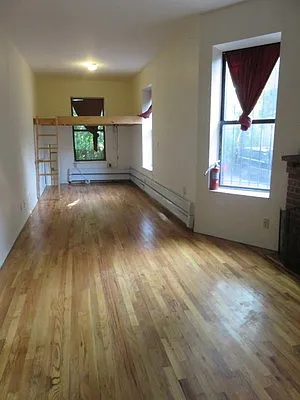 Rented by Space Real Estate | media 10