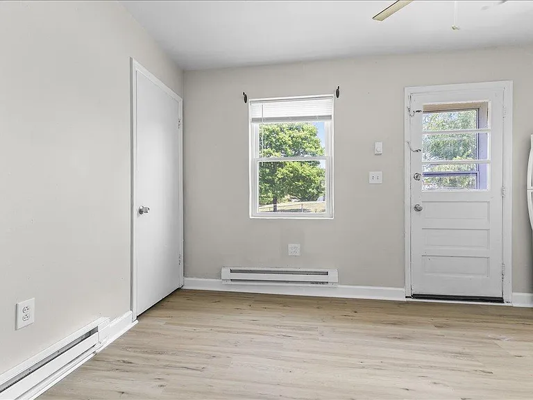 713 Bibb St NE — Photo 9