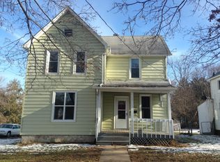 239 N Foley Ave, Freeport, IL 61032