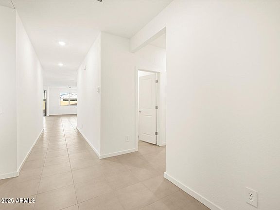 4th image of 2618 E San Miguel Drive