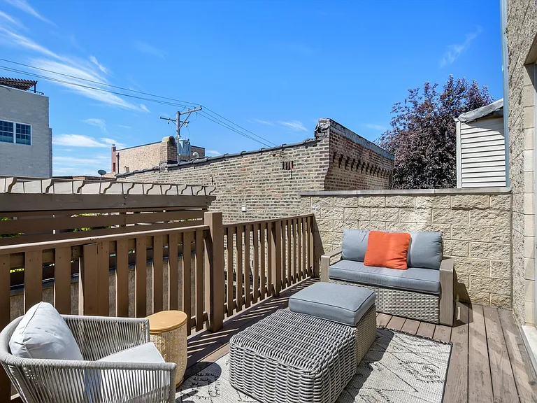 2027 W Race Ave #2W — Photo 19