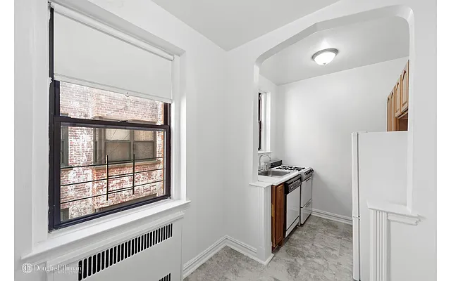 Sold by Douglas Elliman | media 13