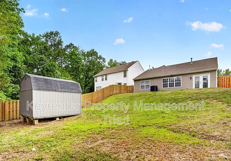 1153 Hawick Dr — Photo 47