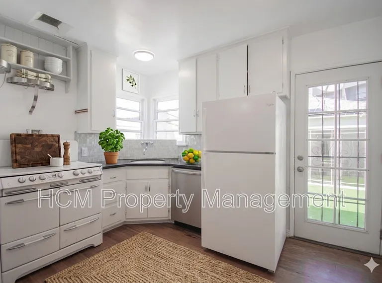 1781 1/2 Washington Way — Photo 4