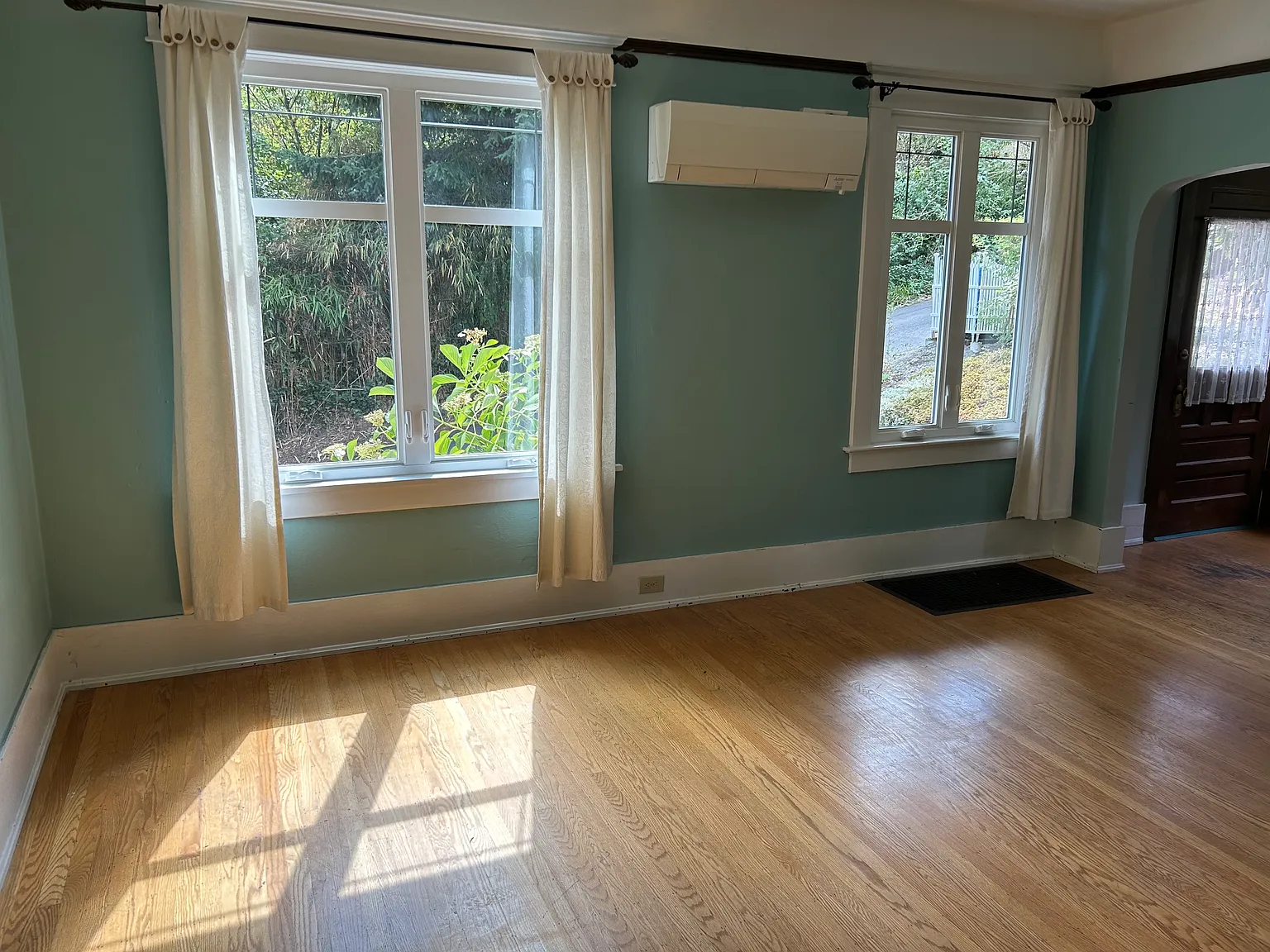 4 bed, 1800 sqft, $4,000 — Photo 4