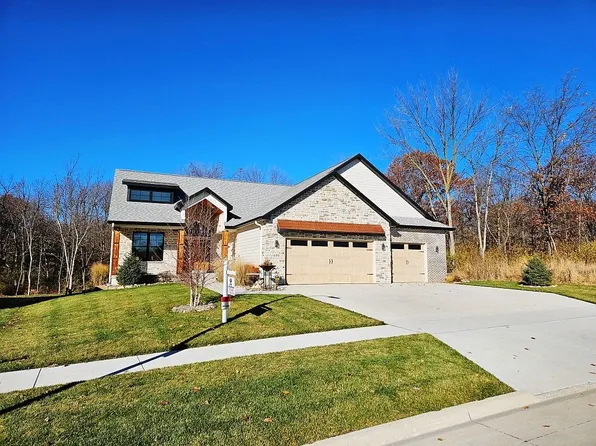 630 Pelican Dr, Polk City, IA 50226