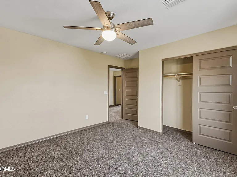 7422 S 28th Pl — Photo 38
