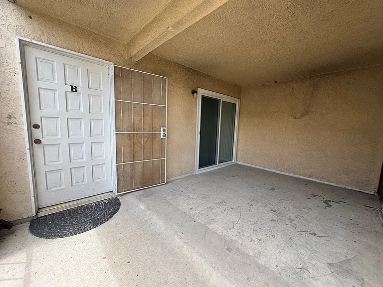 7631 Ellis Ave #B — Photo 16