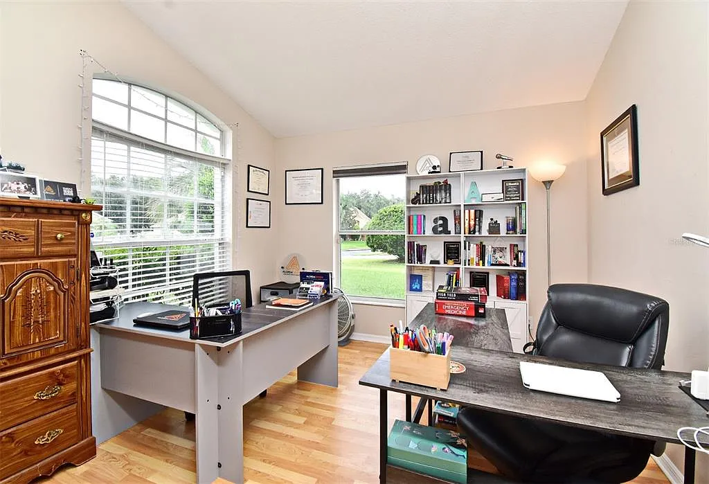 3 bed, 2.0 bath, 1740 sqft, $2,950 — Photo 3