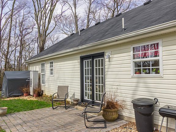 4th image of 444 Dorchester Dr