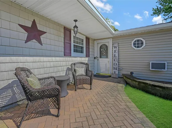 41 Campus Drive, Farmingville, NY 11738