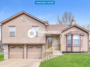 208 W Calico Dr, Raymore, MO 64083