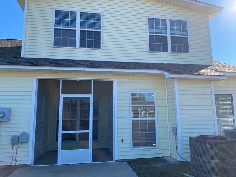 401 Barry McCaffrey L1 Maybank Vlg — Photo 22