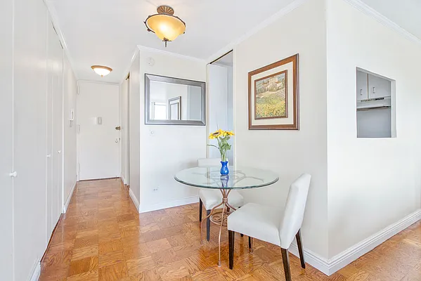 Rented by Akam Sales and Brokerage | media 17