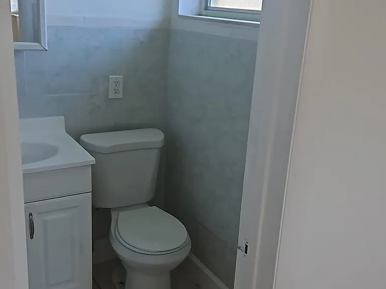 2438 Thomas St #REAR — Photo 8