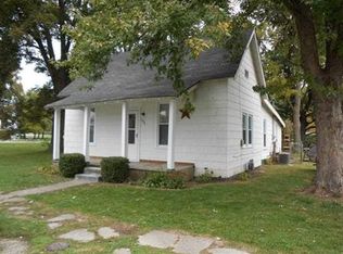 304 N Park St, Oaktown, IN 47561