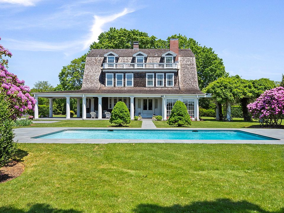 1st image of 107 Quogue Street