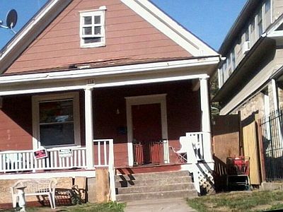 1st image of 114 S Monroe